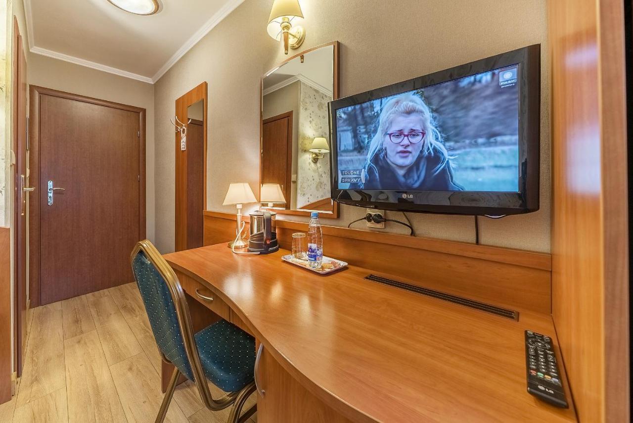 Hotel Doris Oborniki Esterno foto