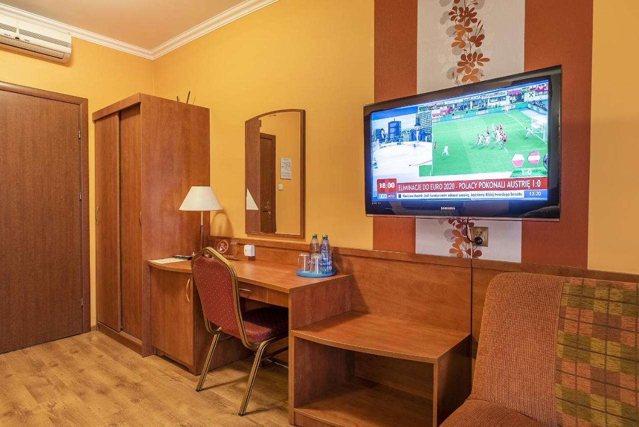 Hotel Doris Oborniki Esterno foto