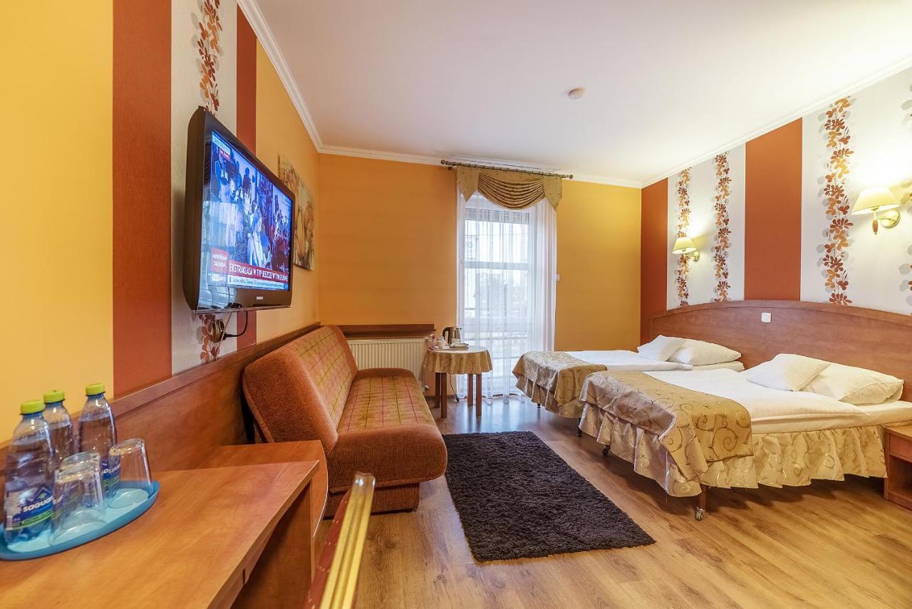 Hotel Doris Oborniki Esterno foto